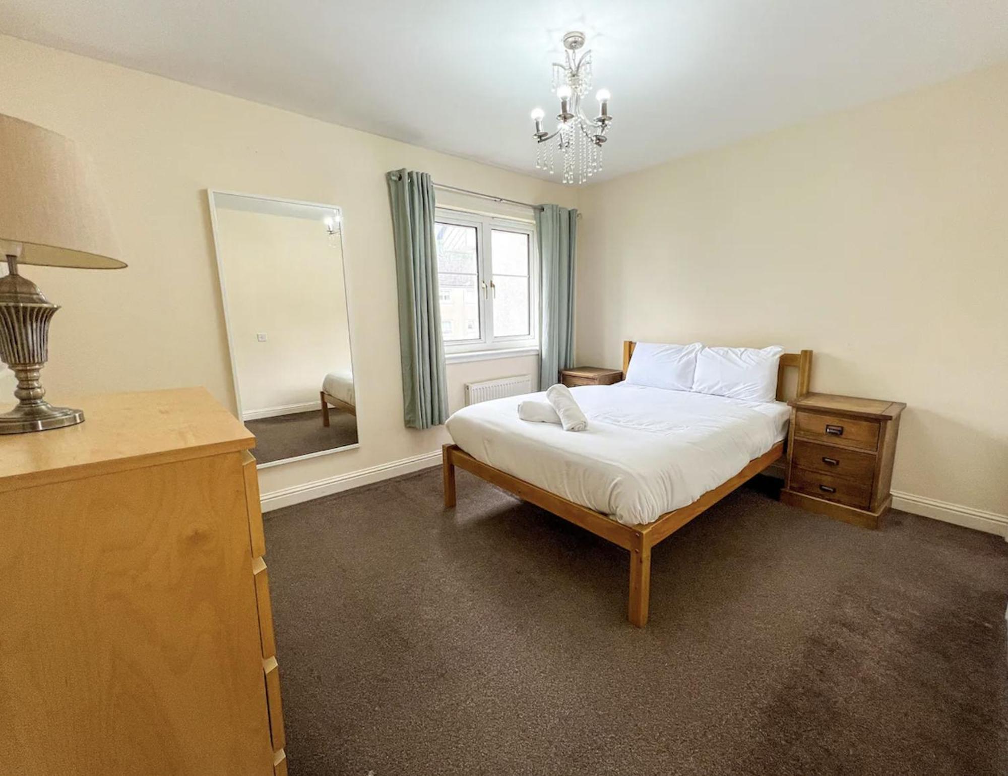Glasgow Central - Entire House - Free Parking , Free Super Fast Wifi , Private Garden & Parking Security Exteriér fotografie