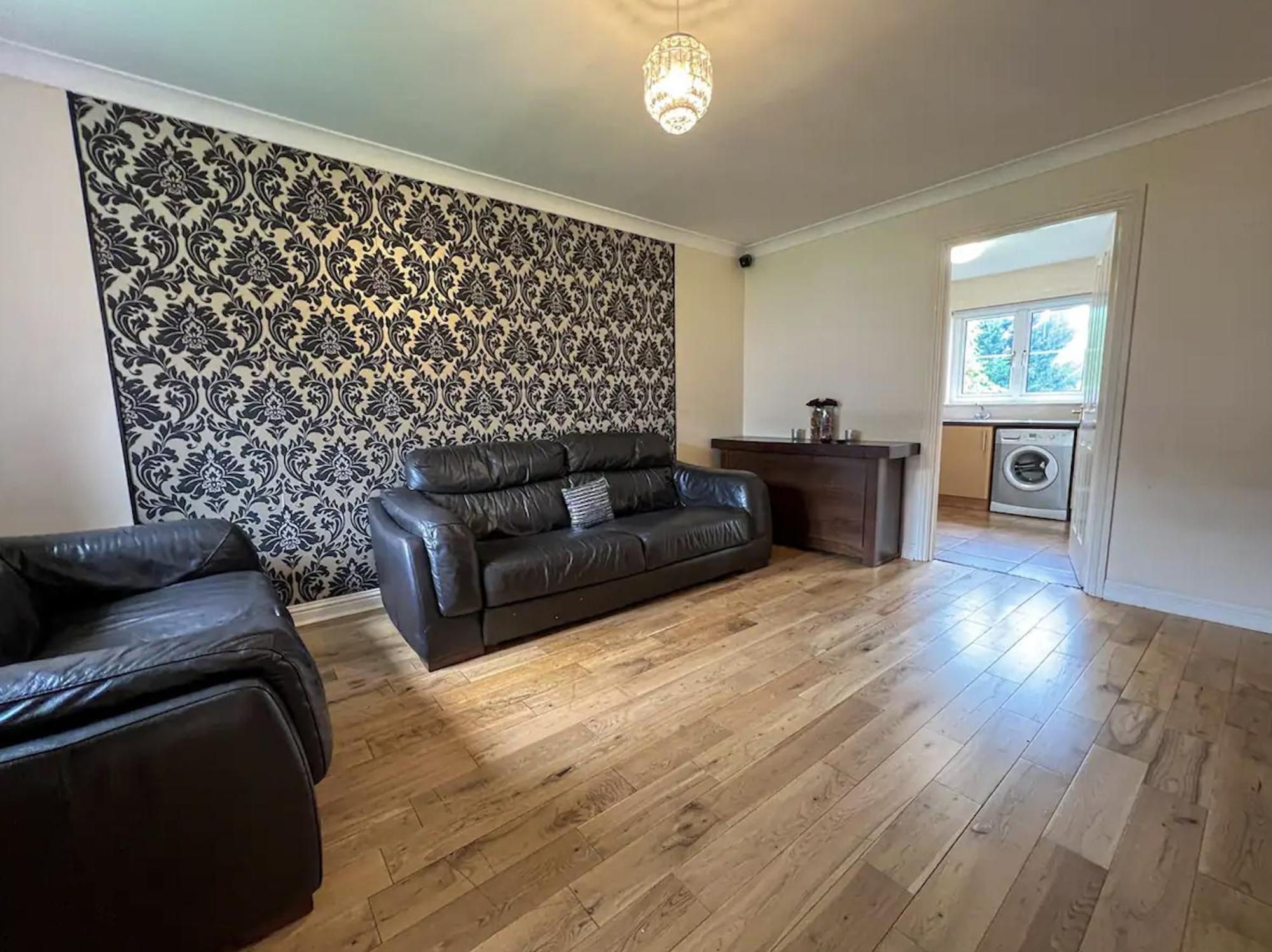 Glasgow Central - Entire House - Free Parking , Free Super Fast Wifi , Private Garden & Parking Security Exteriér fotografie